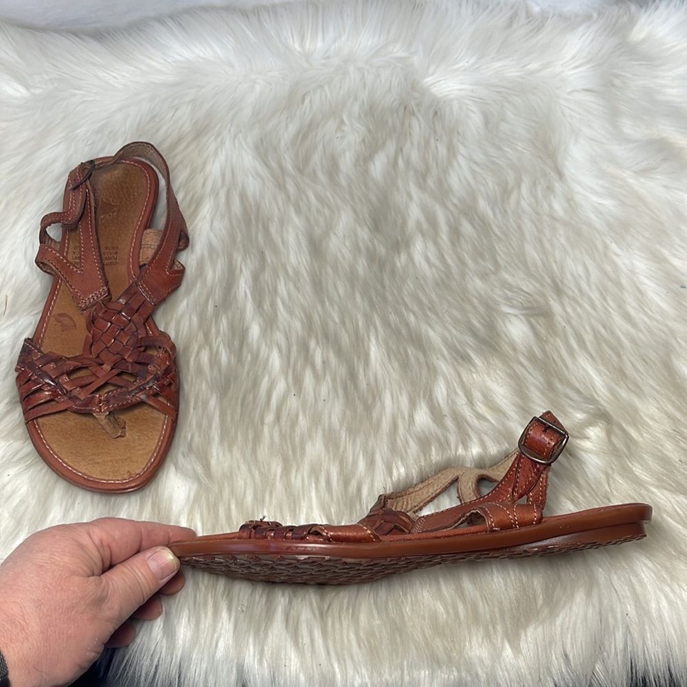 Maya NWOT Tan 100% Leather Mexican Handmade Woven‎ Leather Thong Sandals Sz 9